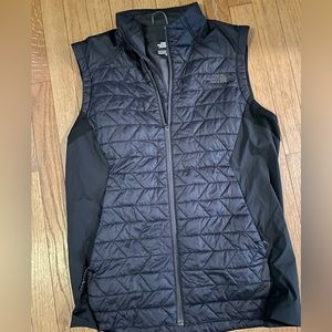 Mens Northface vest
